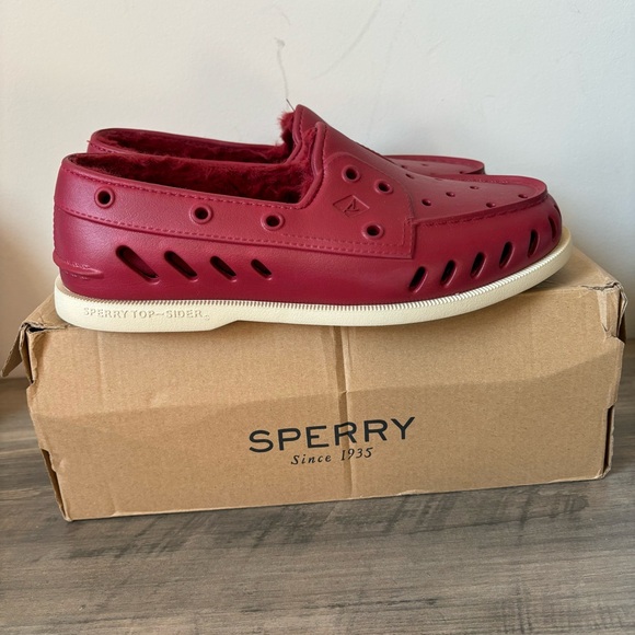 Sperry float fur boat shoes in rhubarb Size 8 New in Box - Picture 7 of 12